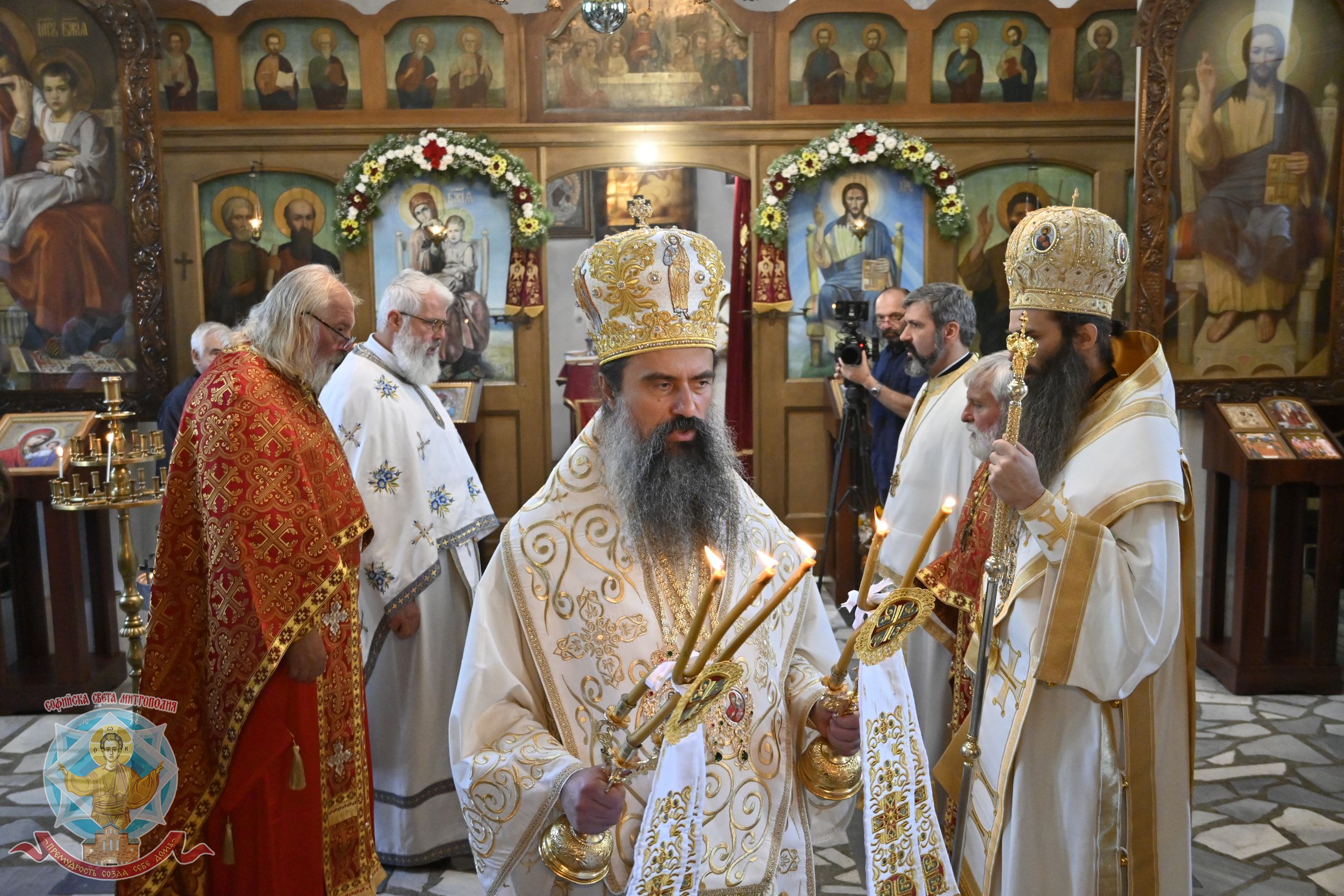 Патриаршеска света Литургия в храм „Св. апостоли Петър и Павел“, град Своге 1 55348480031 f24f5c9872 o