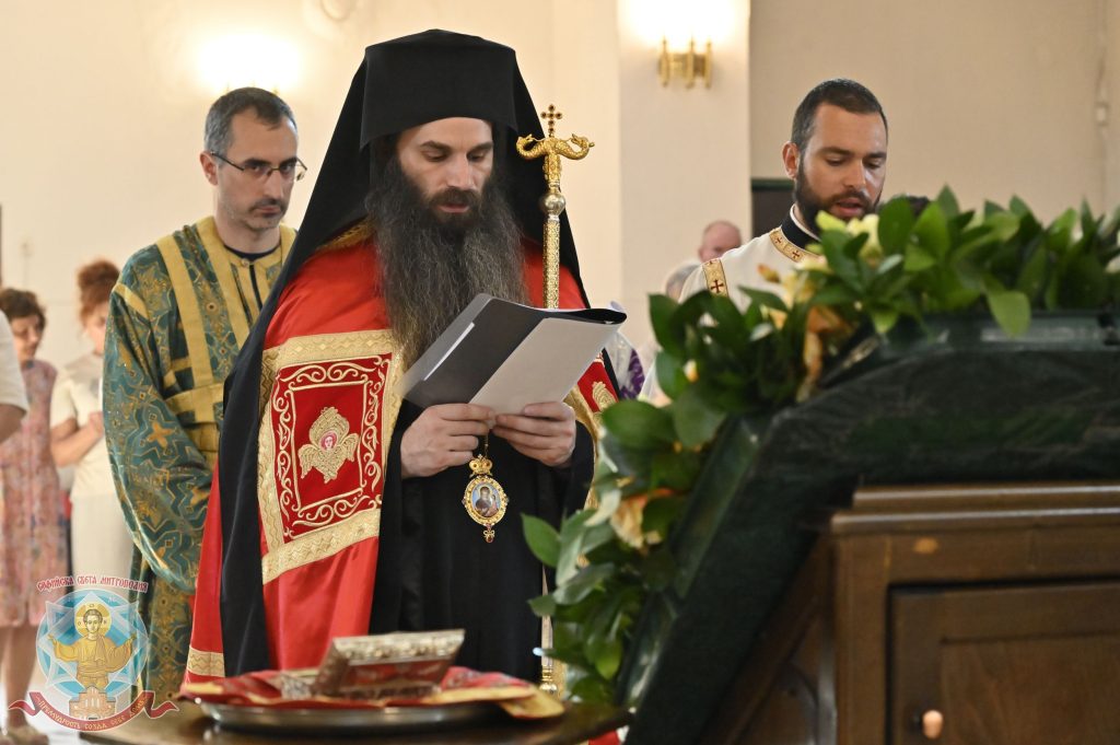 Архиерейска вечерня за празника на храм „Св. апли Петър и Павел“, кв. „Разсадника“ 1 55362800409 4b1d5818a4 o