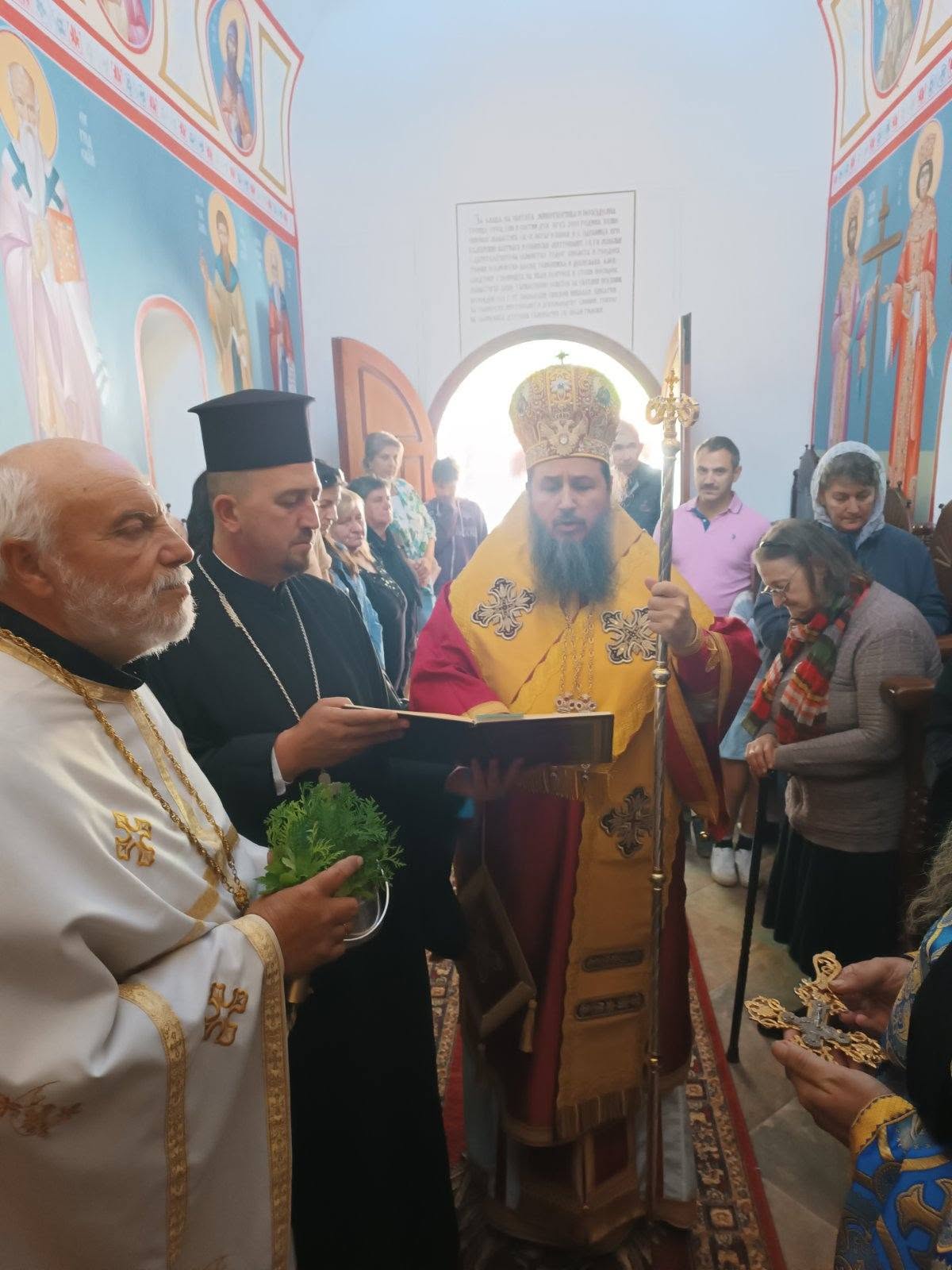 Архиерейска литургия в Одранишкия манастир „Св. апостоли Петър и Павел“ 3 02
