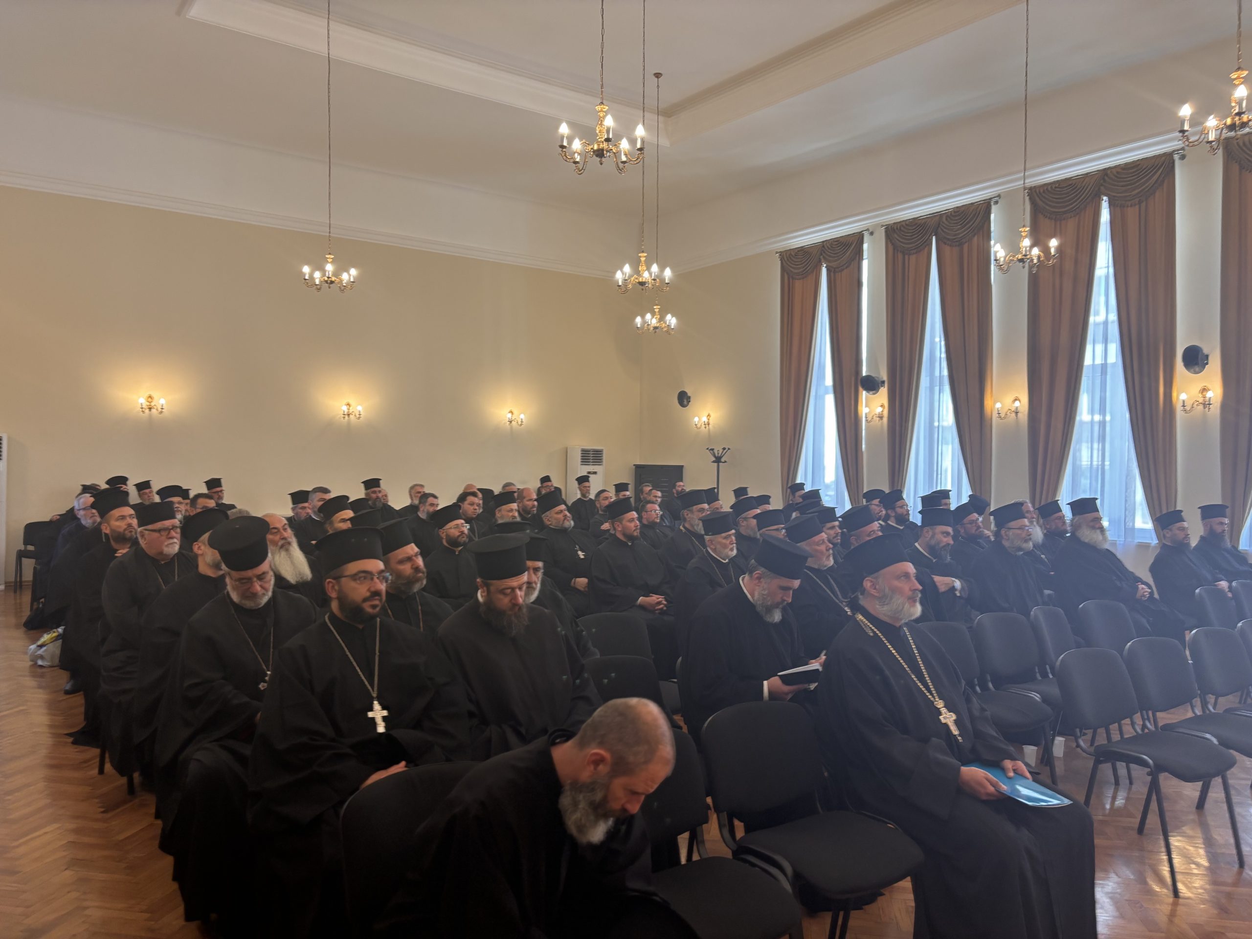 В Софийската света митрополия се проведе свещеническа конференция по въпроси на пастирското служение 1 IMG 7373 scaled
