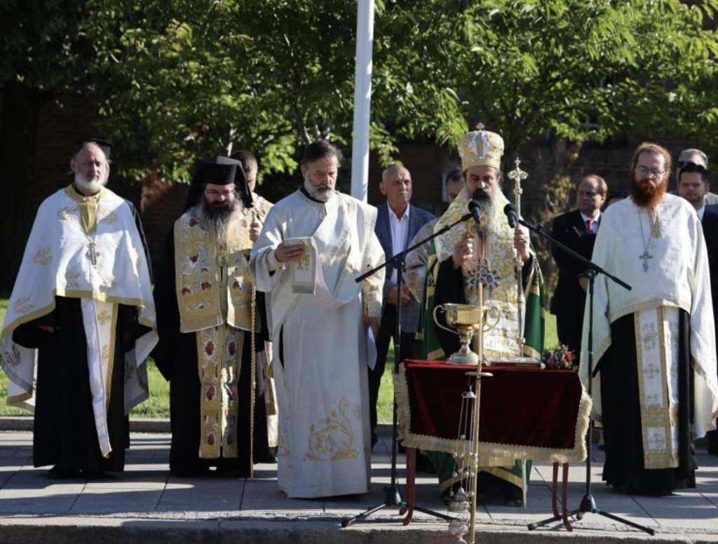Слово на Българския патриарх Даниил на Водосвета на представителните знамена по повод празника на МВР 1 image