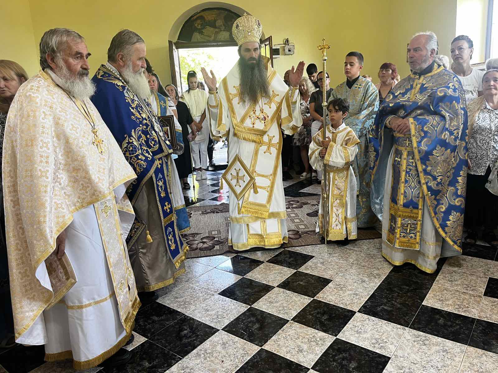 В параклис „Успение Богородично“ на село Сестримо бе отслужена архиерейска литургия 2 0 02 05 57f80b5767e9721731ba8f4cdc7c10840b94db8b4791bb665490be544e75e4de 3ef9d88ecdbce2ae