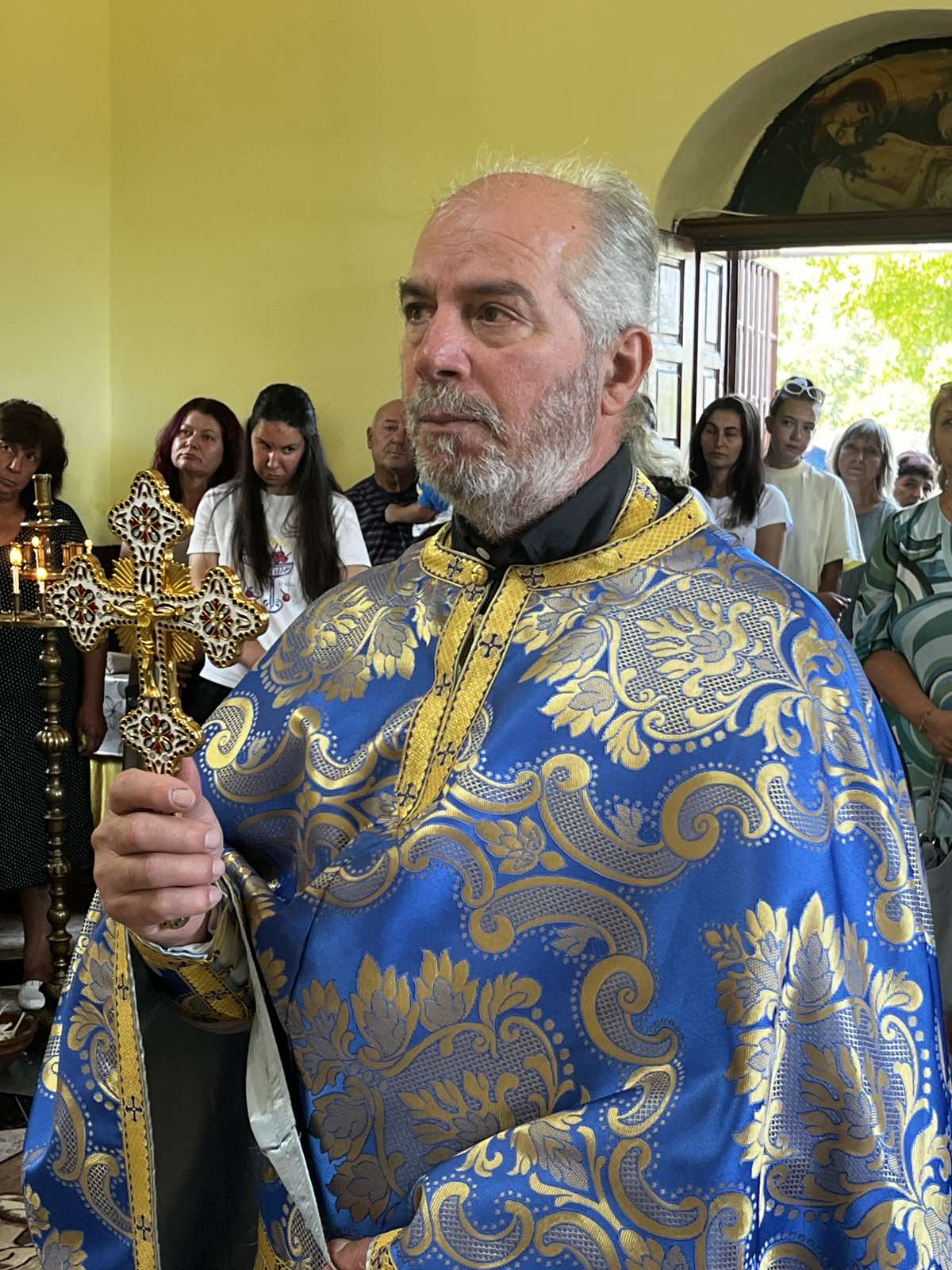 В параклис „Успение Богородично“ на село Сестримо бе отслужена архиерейска литургия 17 0 02 05 e4b460bba2f23d4c9aec406aacffd7b328c7a6a0eaf0fa874d91307451a5b44e eaa188ba1d55a03e