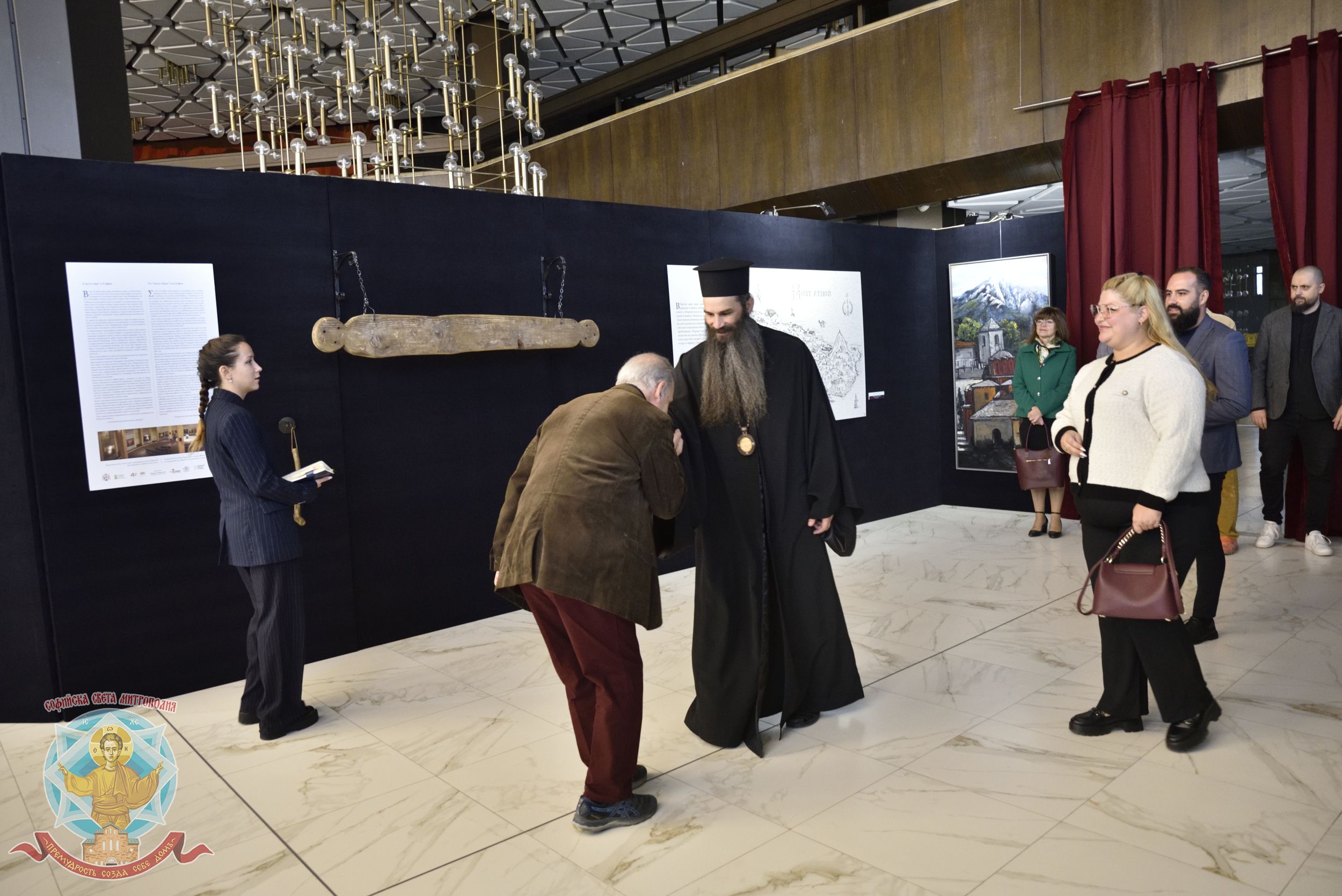 Изложба на картини и фотографии „Света гора в София“ отваря врати в НДК 3 0 2