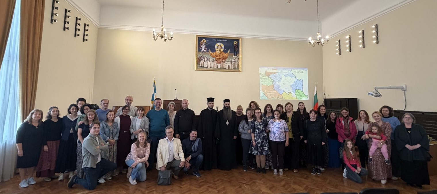Учители по вероучение в неделните училища се събраха на среща в Софийската света митрополия