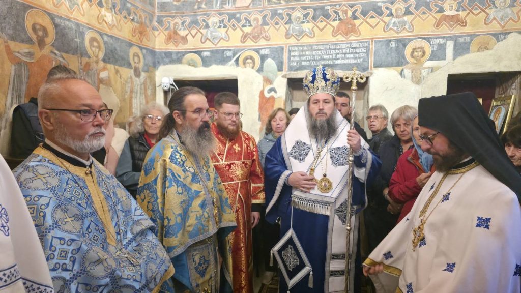 Архиерейска литургия, литийно шествие и водосвет в Искрецкия манастир „Успение Богородично“ 1 06