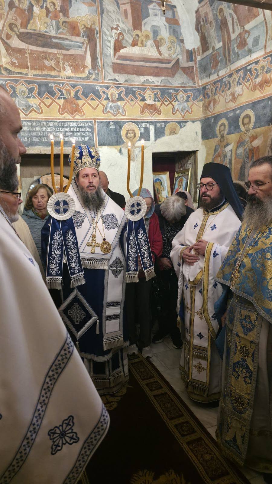 Архиерейска литургия, литийно шествие и водосвет в Искрецкия манастир „Успение Богородично“ 8 08